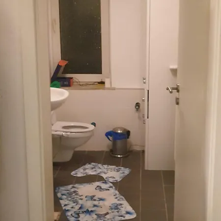 Sharing In Pansiyon Dresden